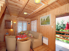 RELAKS база отдыха летние домики семейные номера ночлеги в Польше Балтийское море Леба