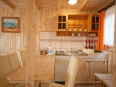 RELAKS база отдыха летние домики семейные номера ночлеги в Польше Балтийское море Леба