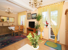 RELAKS база отдыха летние домики семейные номера ночлеги в Польше Балтийское море Леба